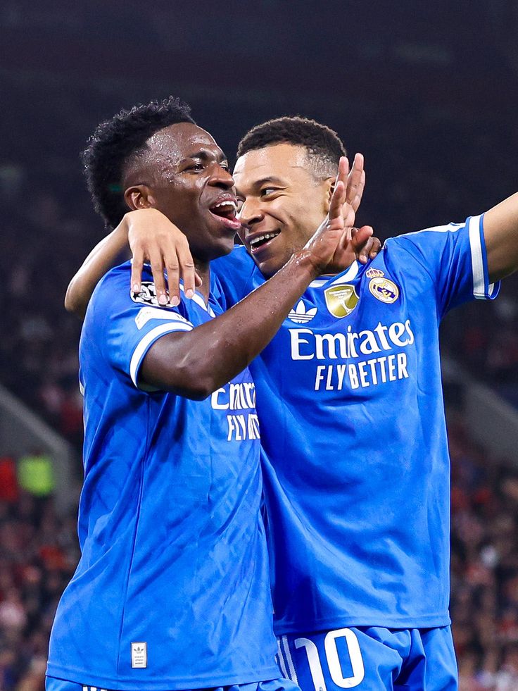 Real Madrid Third Kit 2025/26 — Small Clearance