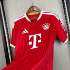 Bayern Munich 2026-27 Home Jersey Fan Version – photo 4