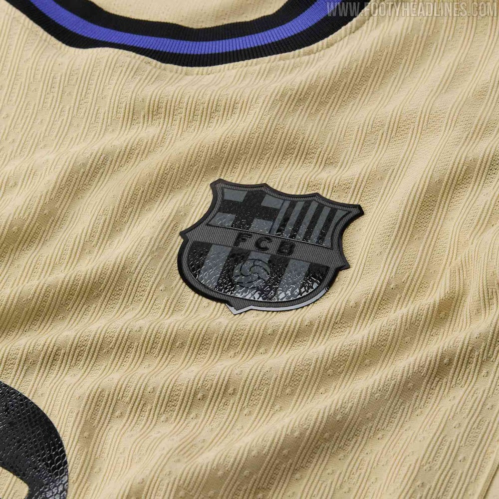 FC Barcelona Away Kit 2025/26 — Small Clearance